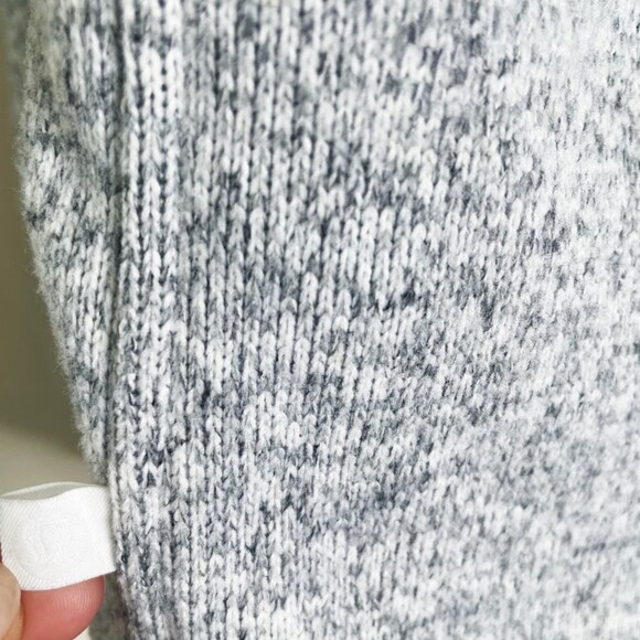 Lululemon Its Fleecing Cold Pullover - Picture 4 of 5